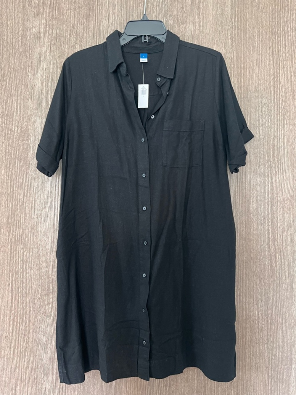 Old Navy Black Short-Sleeve Button-Down Shirt